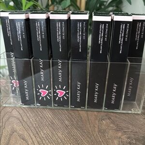 20 Various Mary Kay unlimited Lip Glosses Plus Acrylic Holder